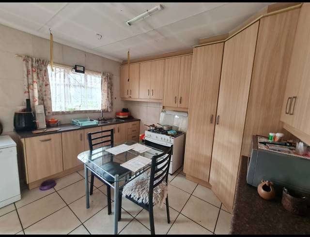 3 BEDROOM HOUSE FOR SALE IN VANDERBIJLPARK CW 1